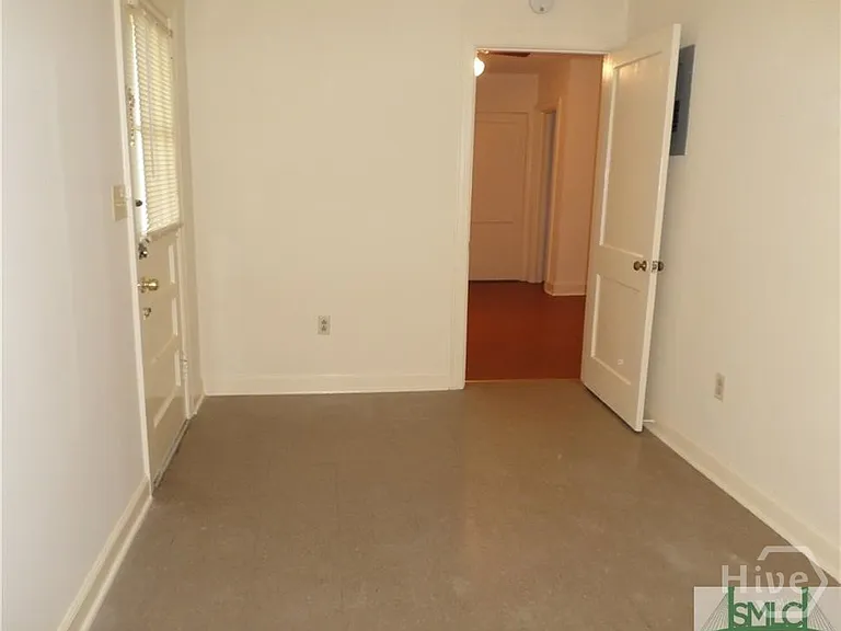 2302 E 40th St #B — Photo 3