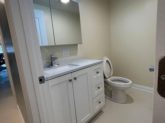 5th image of 4037 N Lavergne Ave #B
