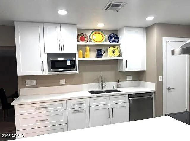 2 bed, 1.0 bath, 1155 sqft, $1,850 — Photo 4