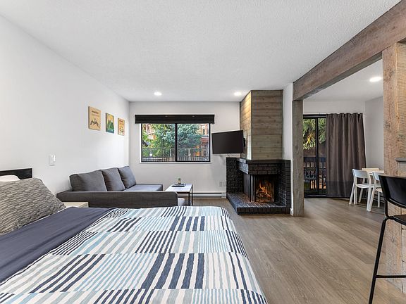 4th image of 2129 Lake Placid Rd #104