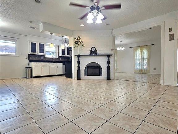 5th image of 4204 Transcontinental Dr