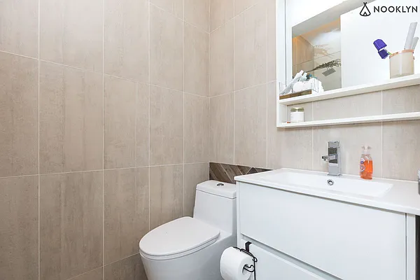 Rented by Nooklyn NYC LLC | media 69