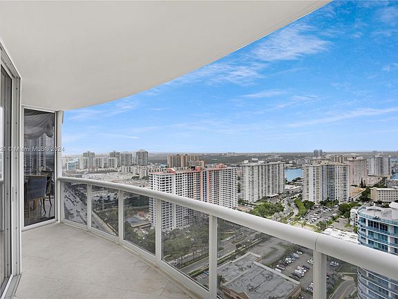 3rd image of 17555 Collins Ave APT 3001
