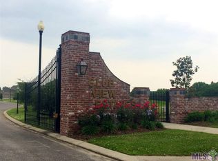 314 Club View Ct, Zachary, LA 70791