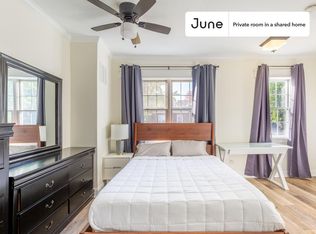 216 Ascot Pl NE #1-A, Washington, DC 20002