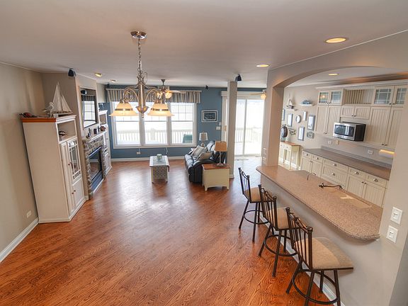 4th image of 385 Sundown Ct Unit E