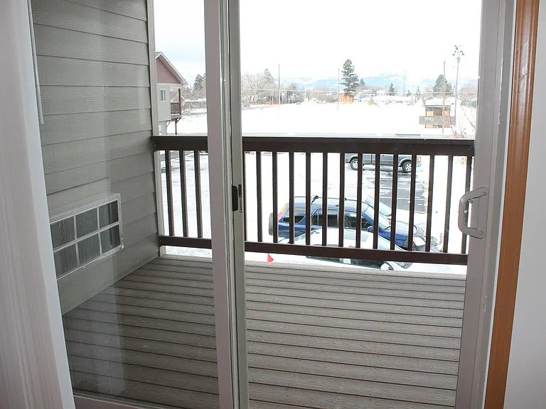 1410 Worden Ave #206 — Photo 10
