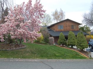 4703 Surrey Ln, Yakima, WA 98908