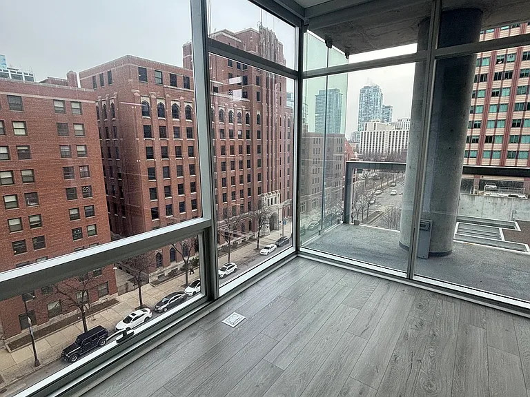 816 N Dearborn St — Photo 9