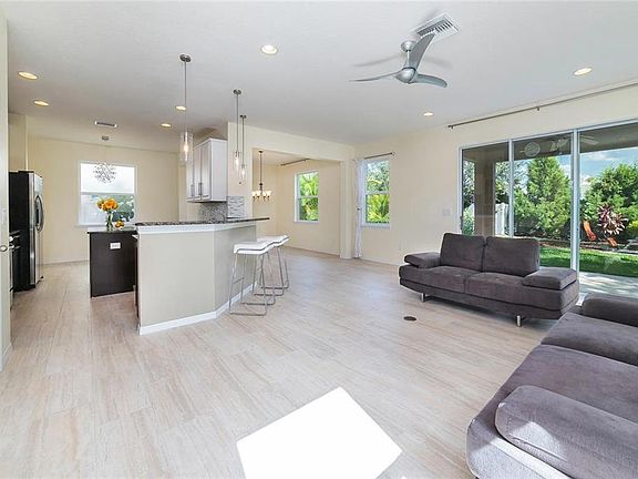 4th image of 2240 Ellarose Cir