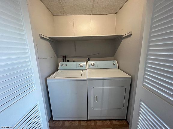 3rd image of 104 Minnetonka Ave APT 2
