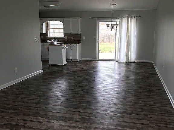 4th image of 543 Wildhaven Dr