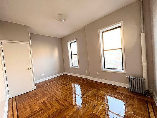 3rd image of 514 Rockaway Pkwy #5A