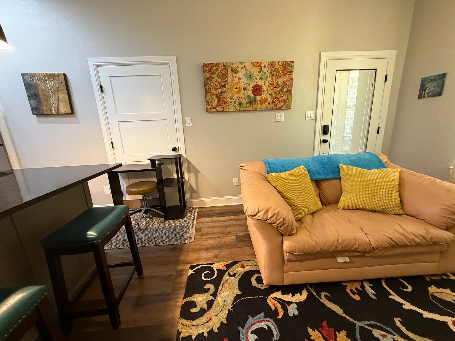 1 bed, 488 sqft, $1,300 — Photo 2