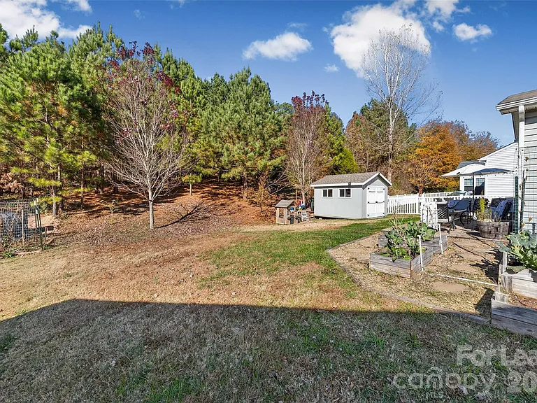 1668 Beleek Ridge Ln — Photo 31