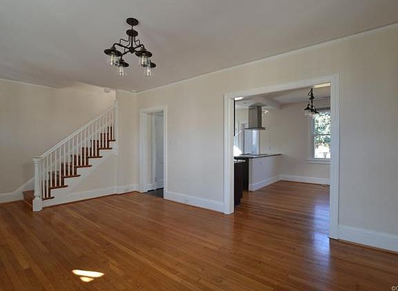 4th image of 2610 Northumberland Ave
