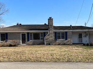 2810 Hoskins Dr, Jeffersonville, IN 47130