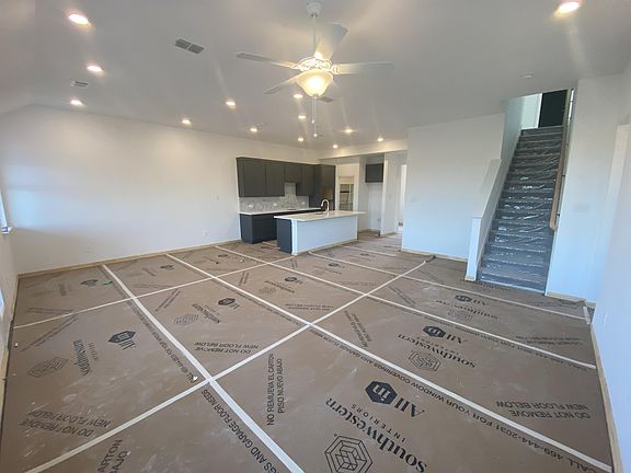 Quick Move In Home by Ashton Woods