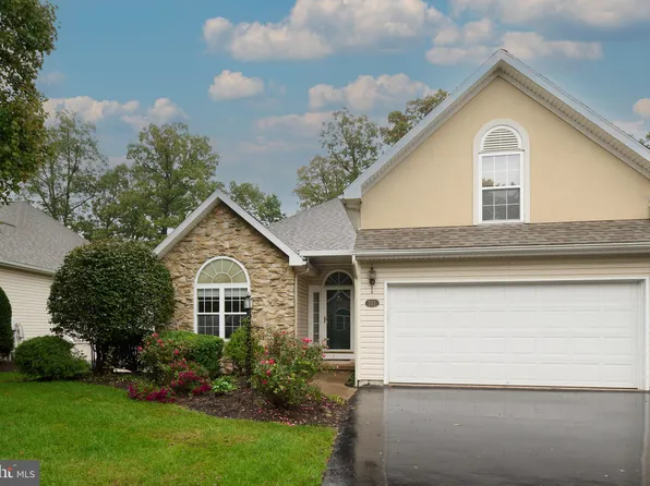 2465 Circleville Rd Unit 111, State College, PA 16803