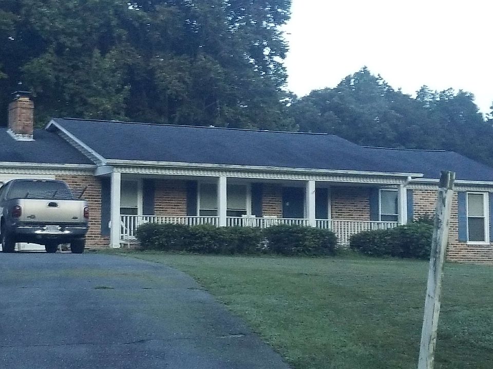 2nd image of 27107 Hartwell Ct
