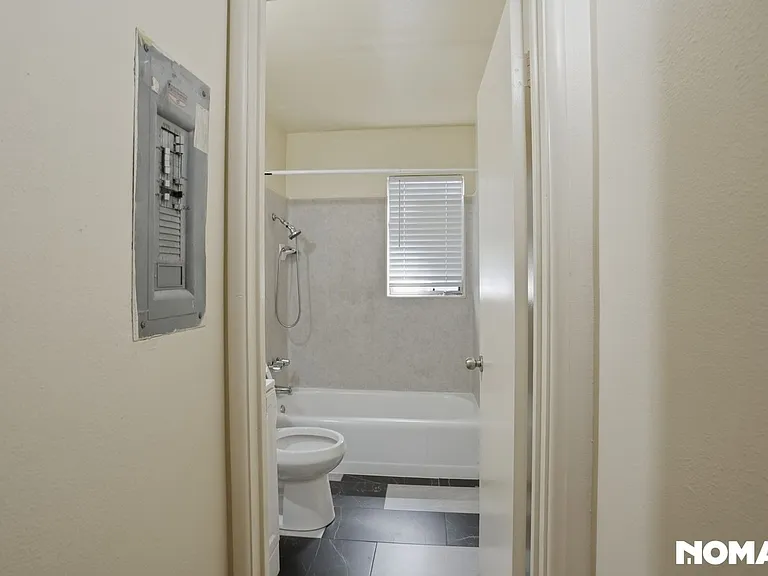 3704 N Abby St — Photo 30