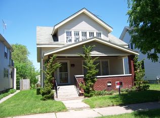 915 Crescent St NE, Grand Rapids, MI 49503