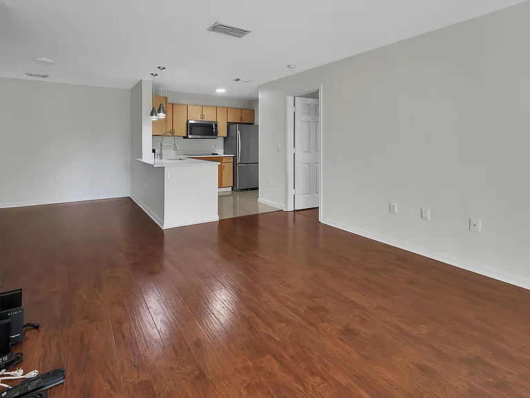 940 Village Trl #8-206 — Photo 8