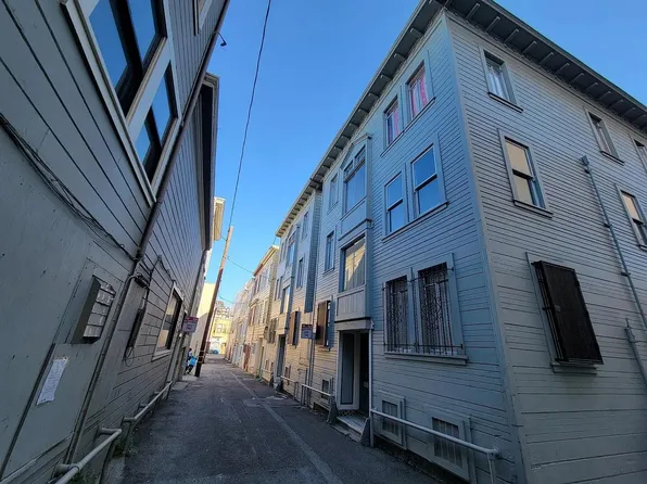 51 Card Aly #69, San Francisco, CA 94133