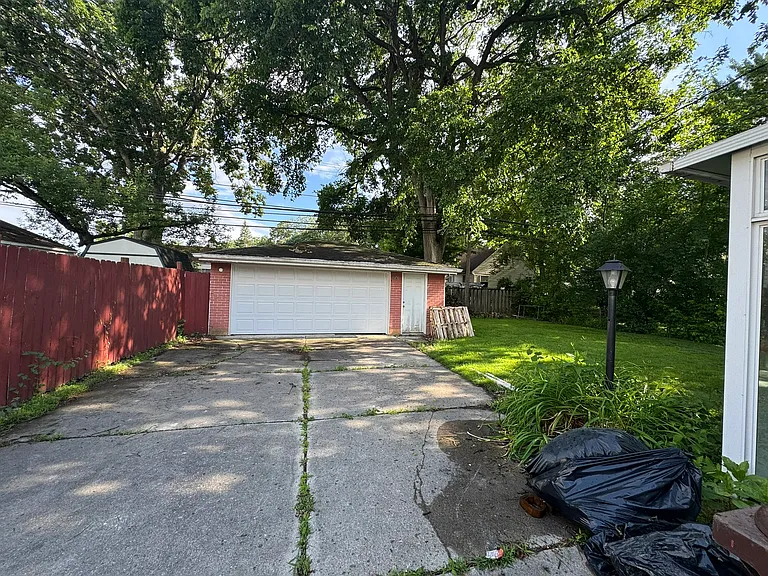 31417 Marquette St — Photo 3