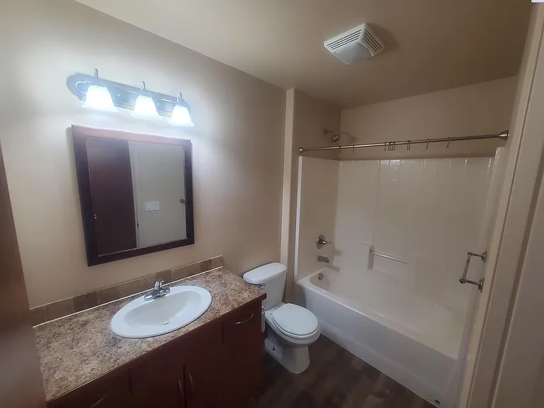 1666 Cactus Loop — Photo 7