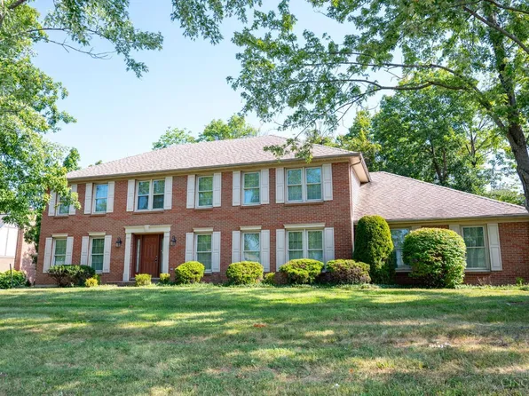 8363 Squirrel Hollow Rdg, West Chester, OH 45069