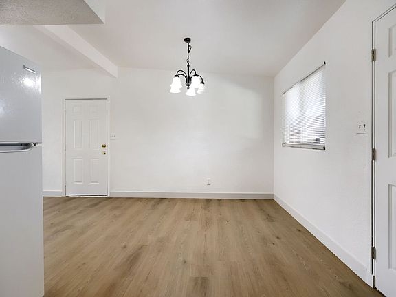 5th image of 1104 Fay Blvd