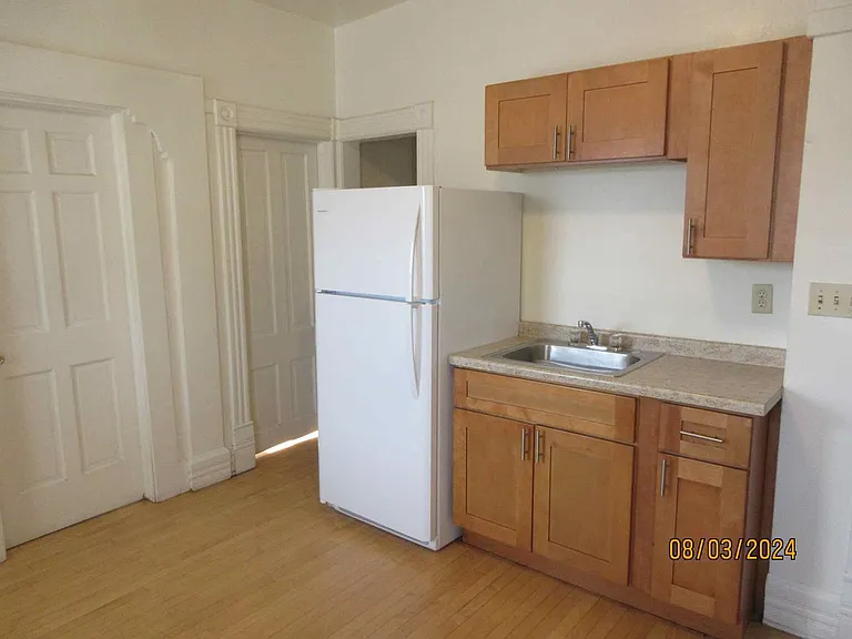 901 E Wright St — Photo 7