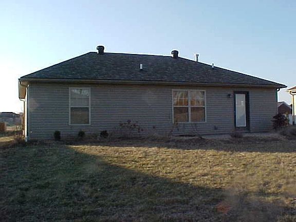 3rd image of 3136 Avenue Of The Park
