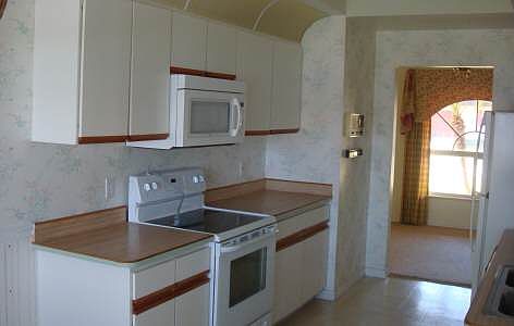 3rd image of 1068 Lake Carrie Dr