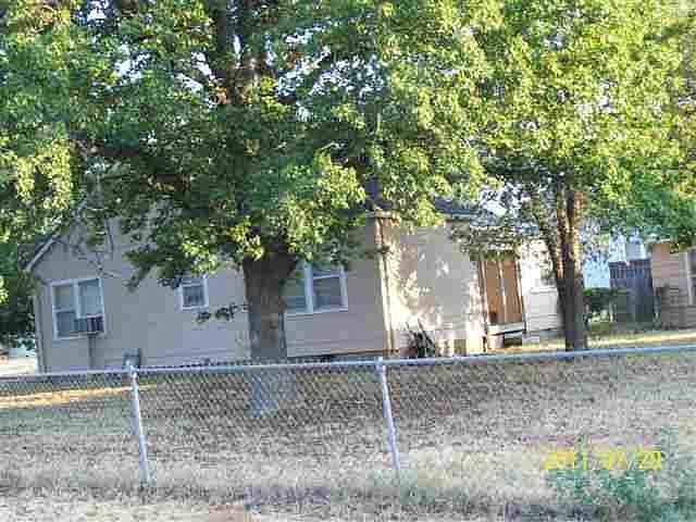 2nd image of 668 S 8th St