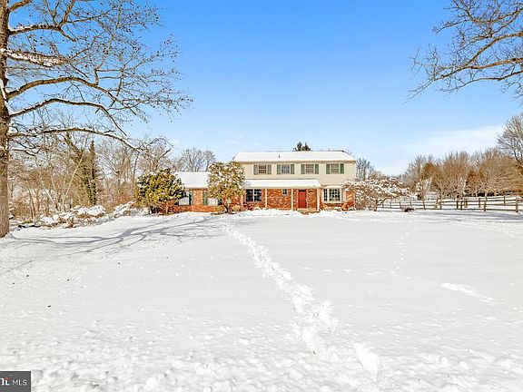 2nd image of 44 Buck Rd