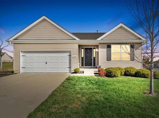 306 Hidden Bluffs Ct, Lake Saint Louis, MO 63367