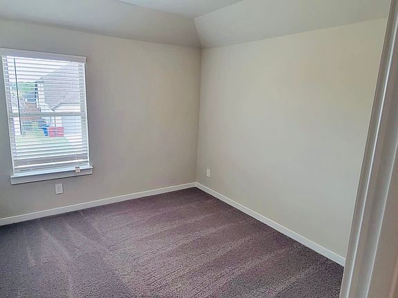 4th image of 2533 Gaulding St