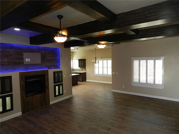 3rd image of 1071 Yasmin Dr