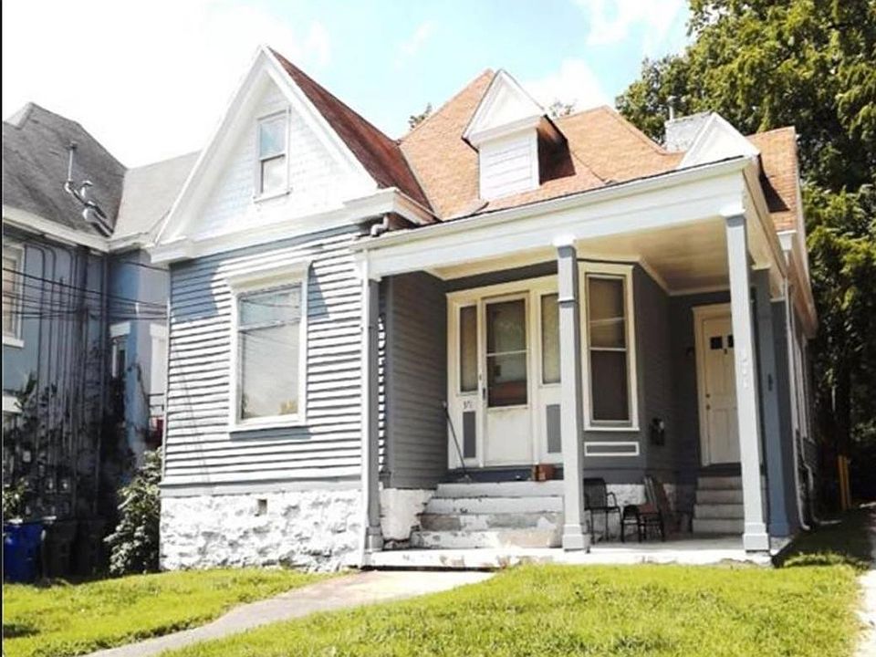 1st image of 371 Aylesford Pl APT 1