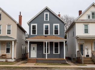 2738 Jackson St, Dubuque, IA 52001
