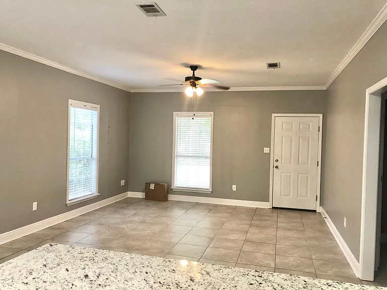304 Bales Ave — Photo 4