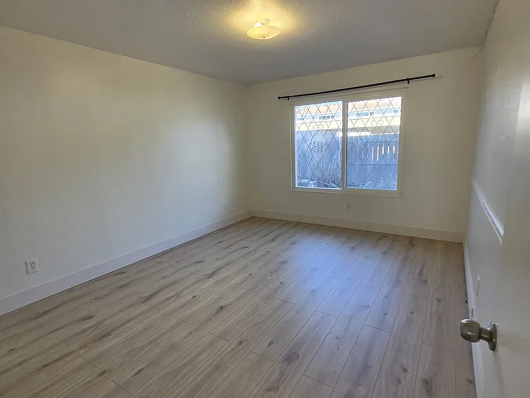 69 Omaha Ct — Photo 5