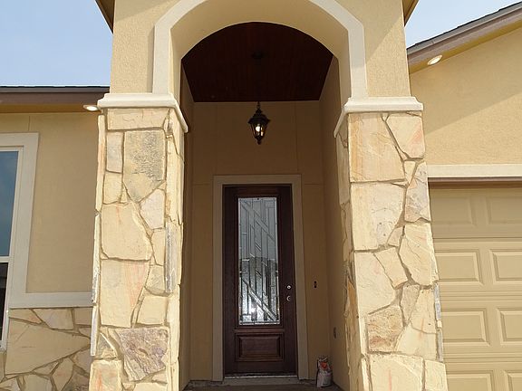 3rd image of 2222 Cuarzo Dr