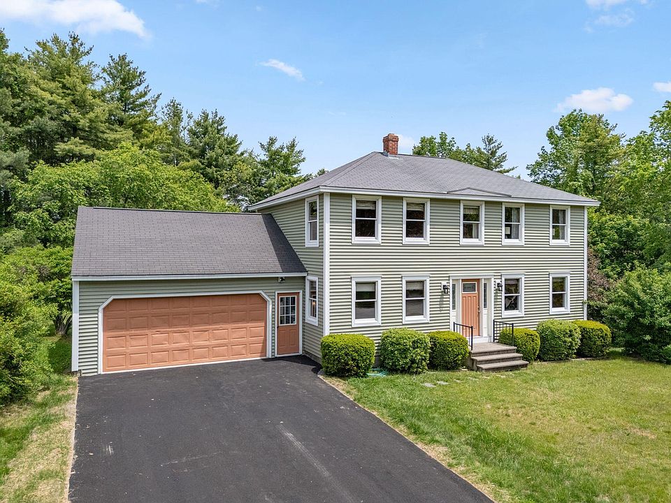 1st image of 22 Crestwood Drive