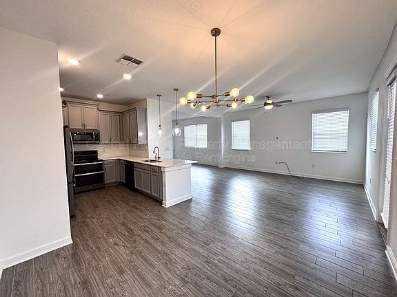 5th image of 1256 Payne Stewart Dr