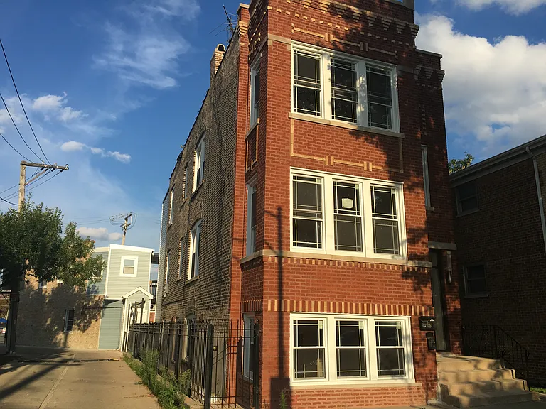 4415 S Sawyer Ave #BF — Photo 2