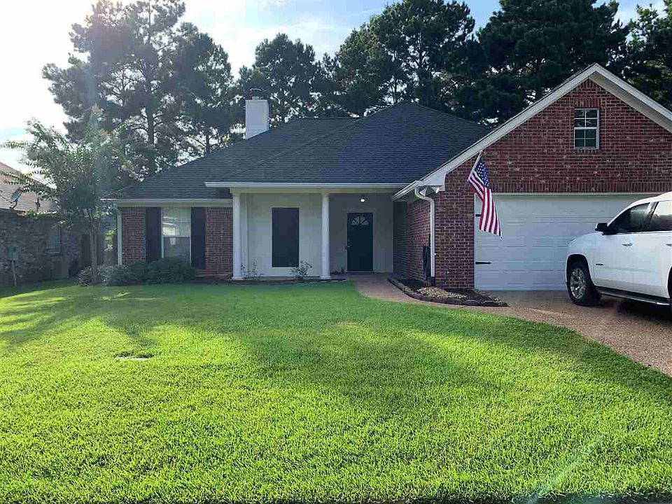 1st image of 307 Greensboro Dr