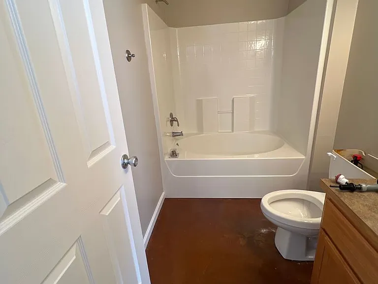 147 Eureka Dr — Photo 4